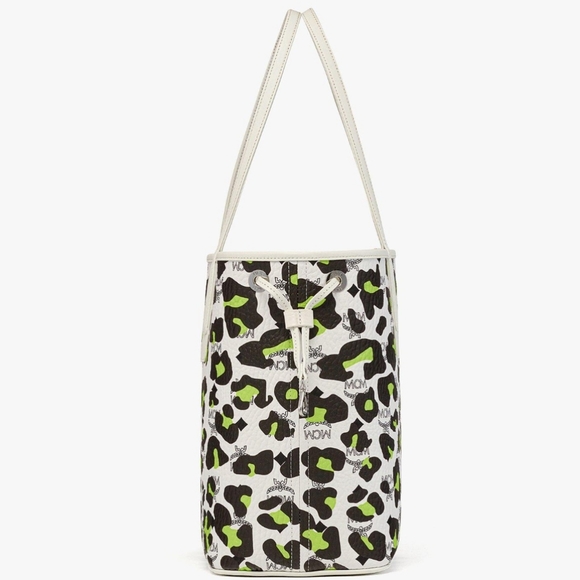 MCM White Leopard Visetos Leather shopper WITH POUCH - Picture 3 of 16